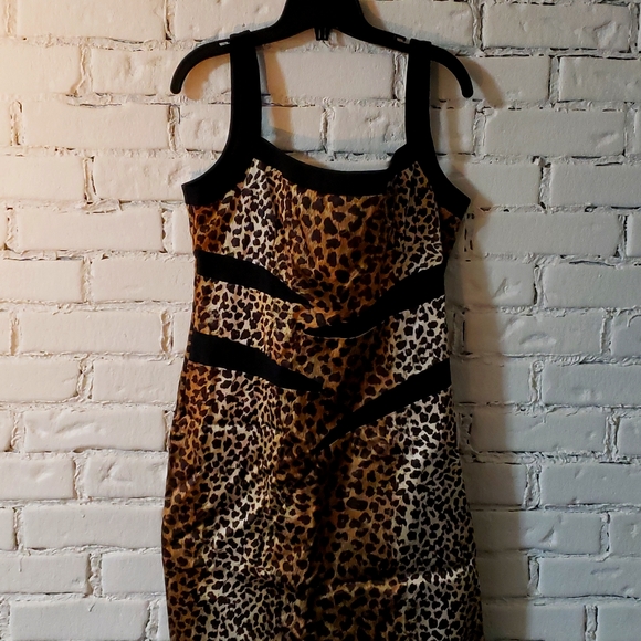 Sexy size 14 leopard print body con satin dress - Picture 1 of 2